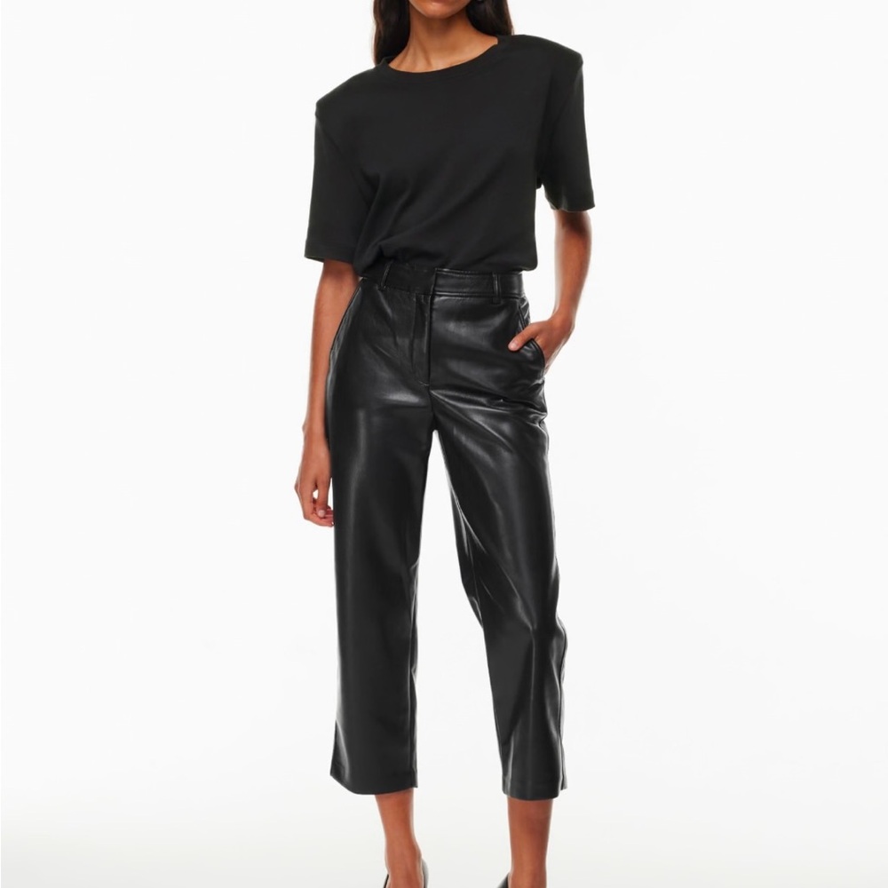 EUC Aritzia Babaton Command Black Cropped Faux Leather Pant Size 6